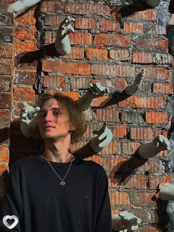 Михаил, 21, Бийске — анкета №2856738