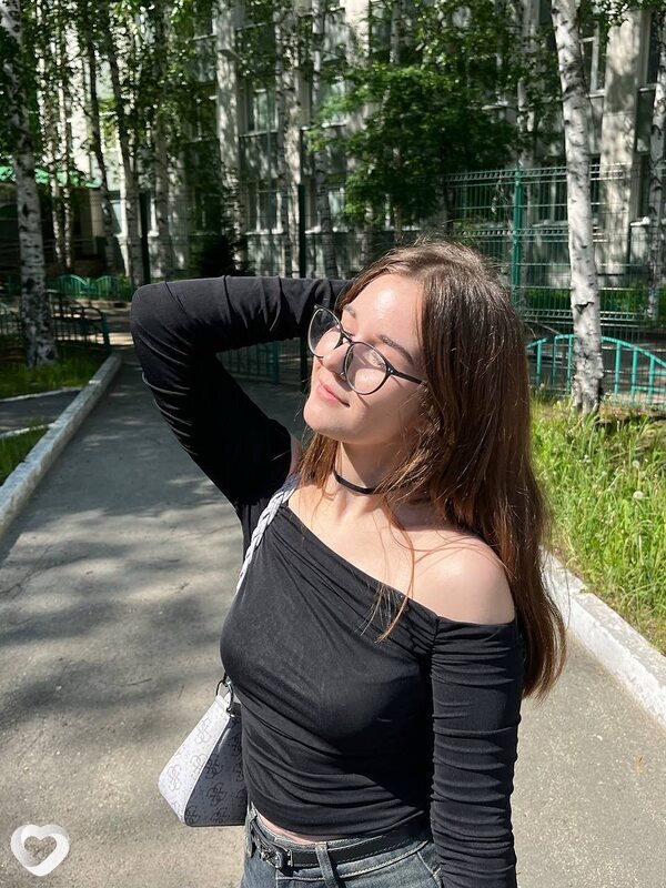 Елизавета, 19, Сургуте — анкета №2857423