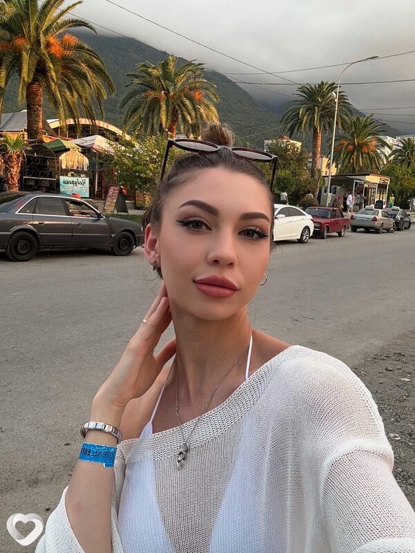 Арина, 23, Екатеринбурге — анкета №2857188