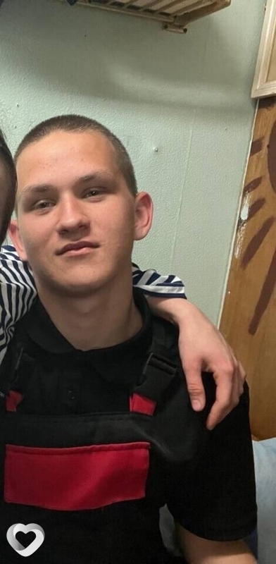 Артём, 20, Симферополе — анкета №2857274