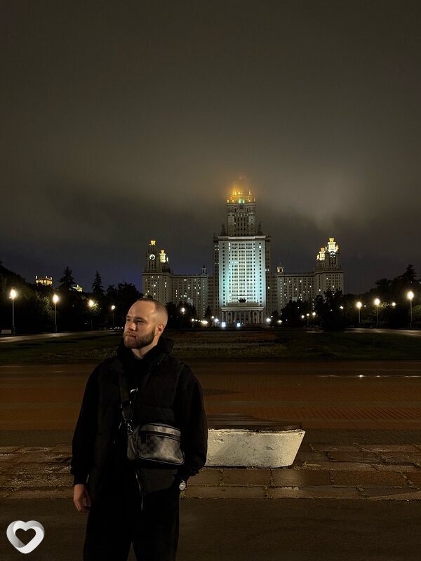 Максим, 21, Москве — анкета №2857989