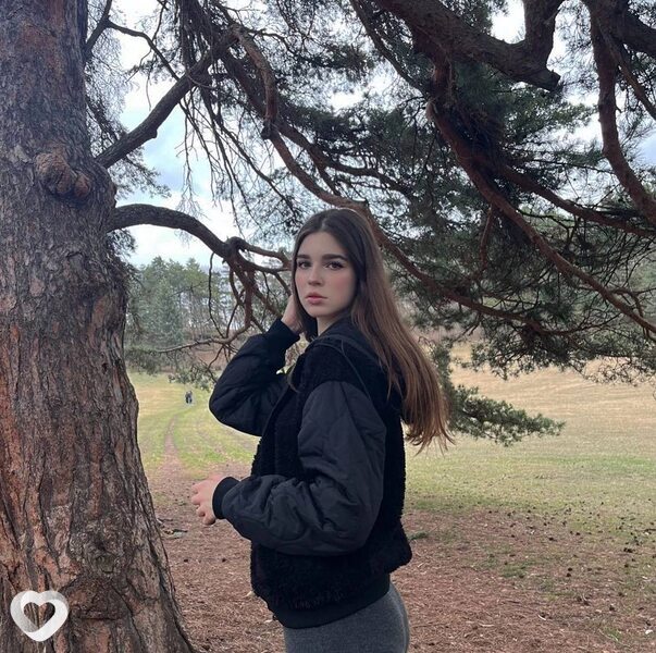 Милана, 23, Красноярске — анкета №2858305