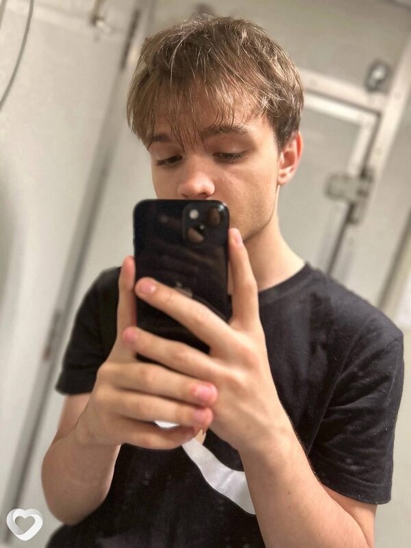 Вадим, 21, Минске — анкета №2858208