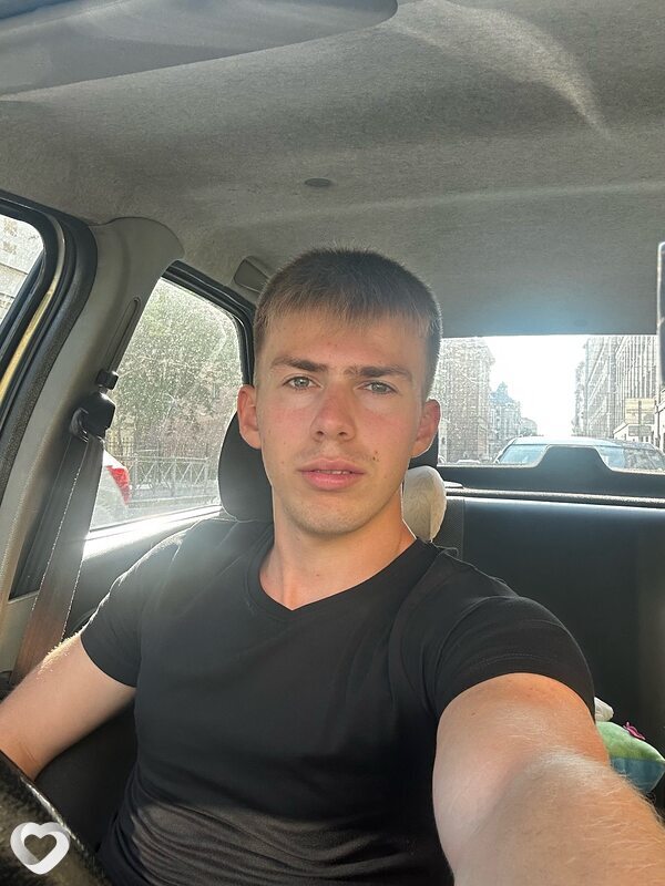Олег, 21, Санкт-Петербурге — анкета №2859493