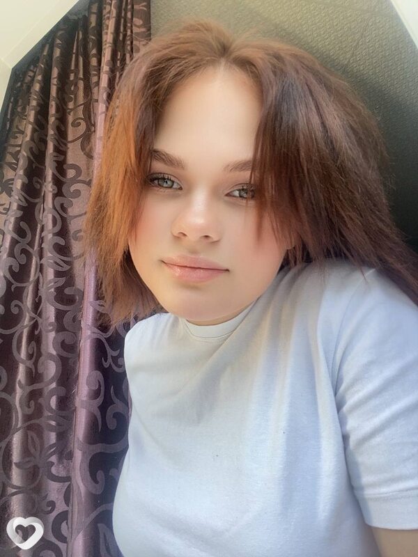 Karina, 18, Санкт-Петербурге — анкета №2859531