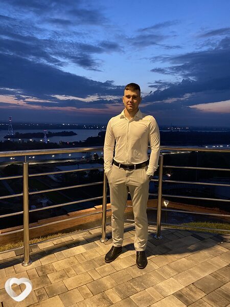 Дима, 31, Снежном — анкета №2860374