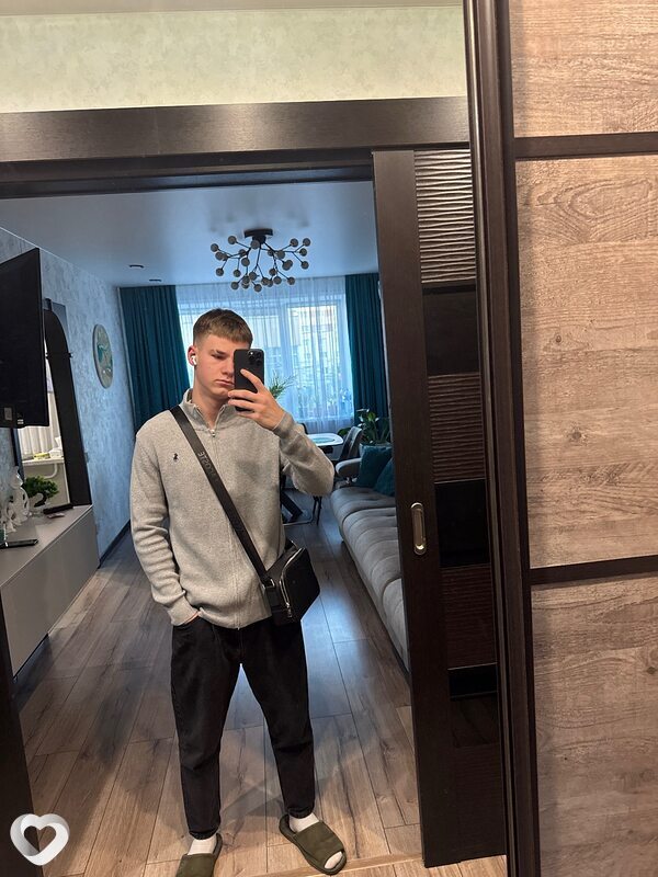 Илья, 19, Хабаровске — анкета №2860567