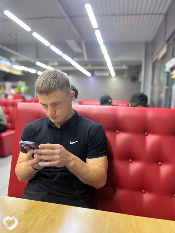 Павел, 20, Красноярске — анкета №2860651