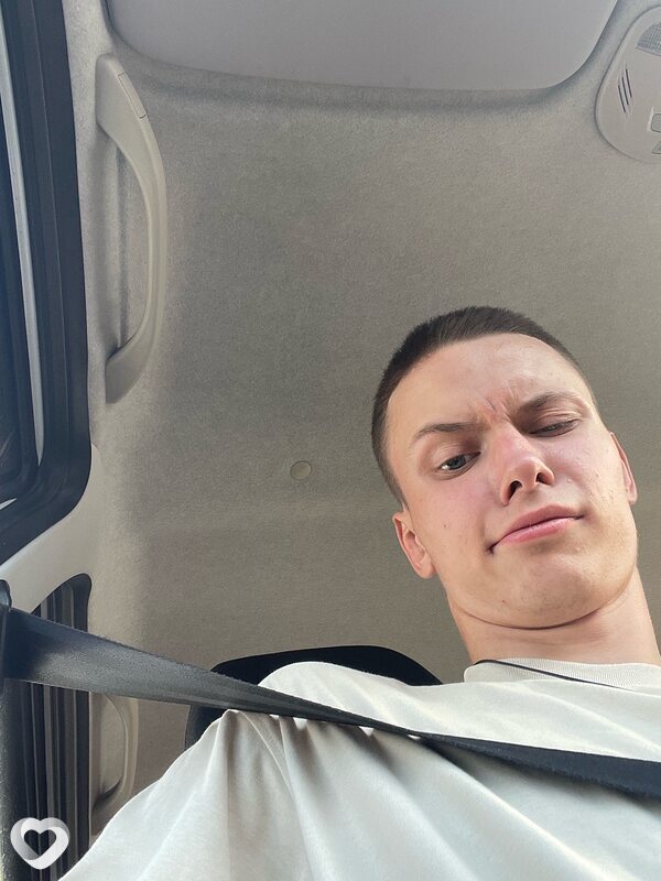 Денис, 20, Кобрине — анкета №2861013