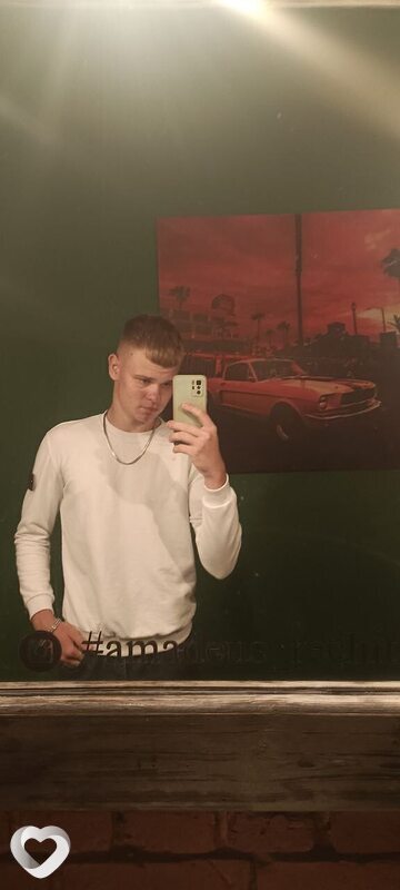 Никита, 19, Речице — анкета №2861205