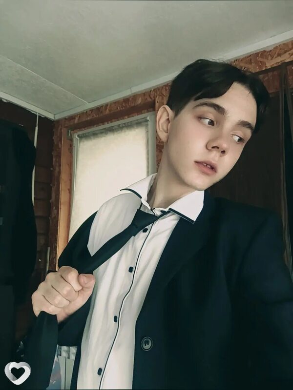 Илья, 19, Великом Новгороде — анкета №2862419