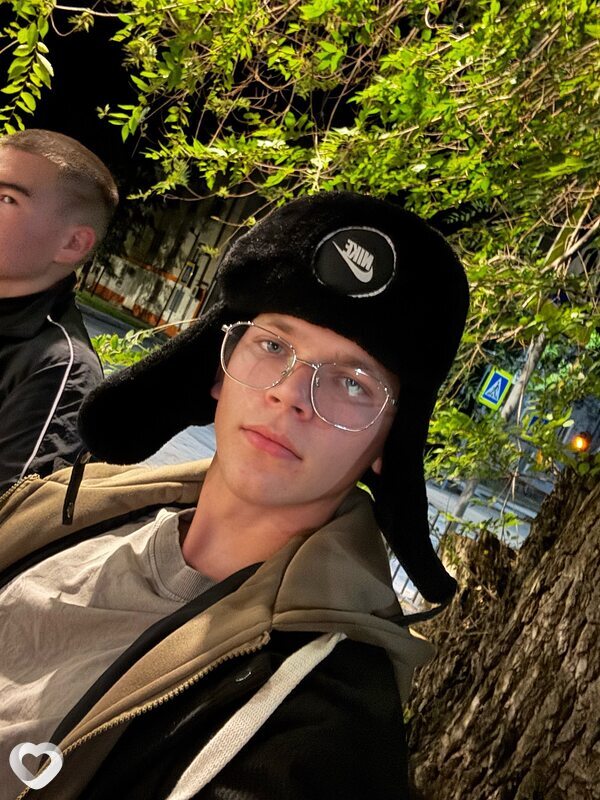 Александр, 20, Саратове — анкета №2862522