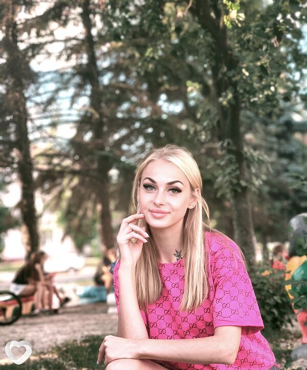 Анна, 26, Горловке — анкета №2863032