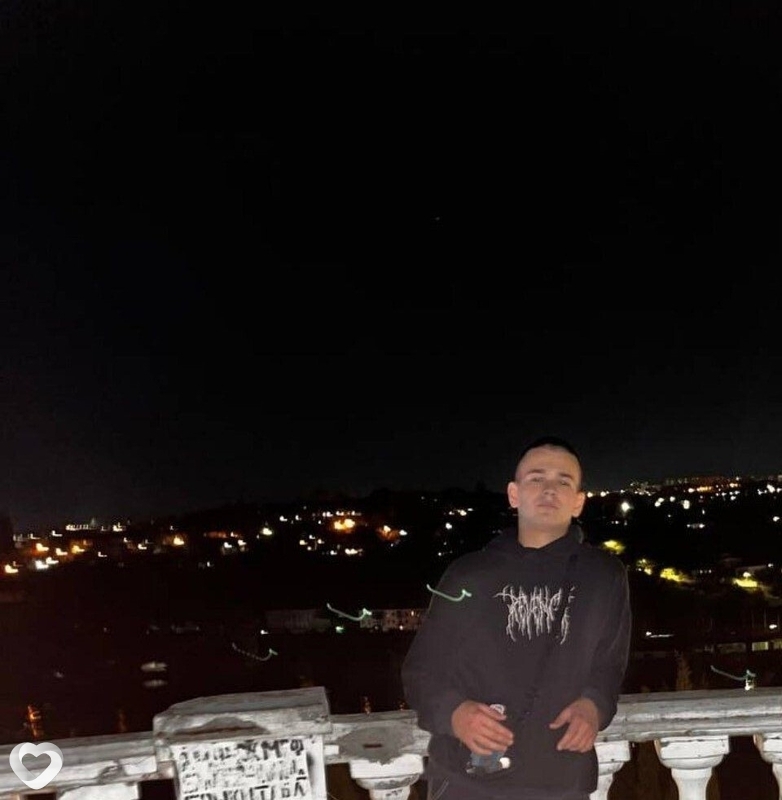 Дима, 21, Севастополе — анкета №2863037