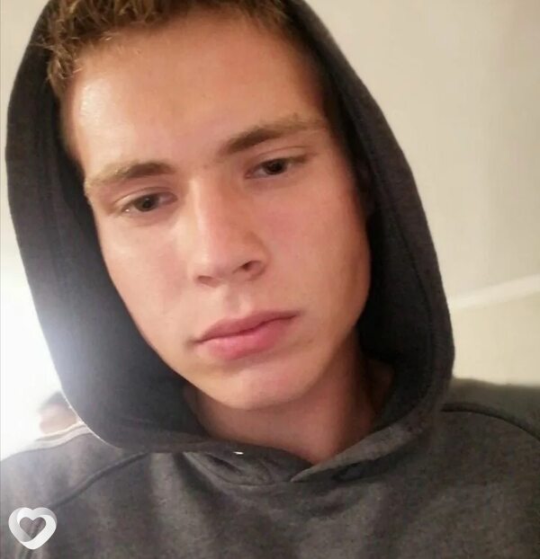 Даня, 23, Уфе — анкета №2863068