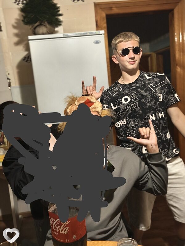 Артем, 20, Пинске — анкета №2863754