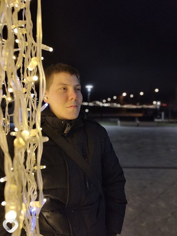 Дмитрий, 21, Старом Осколе — анкета №2864373