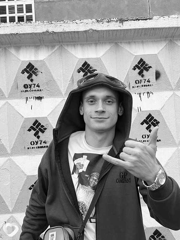 Денис, 21, Екатеринбурге — анкета №2864628