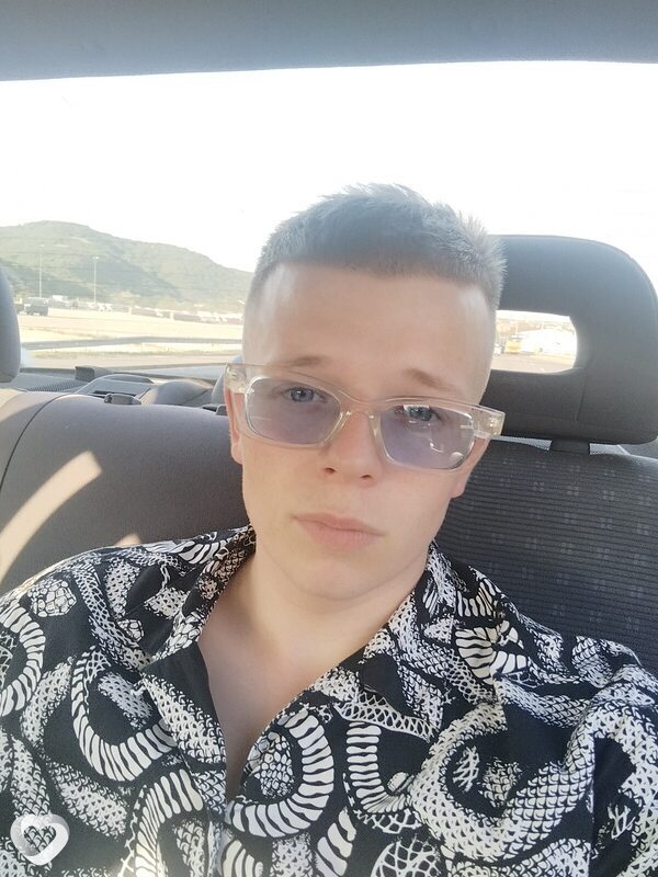 Тима, 21, Новом Уренгое — анкета №2867163