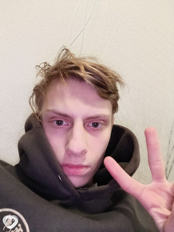 Влад, 20, Луганске — анкета №2867747