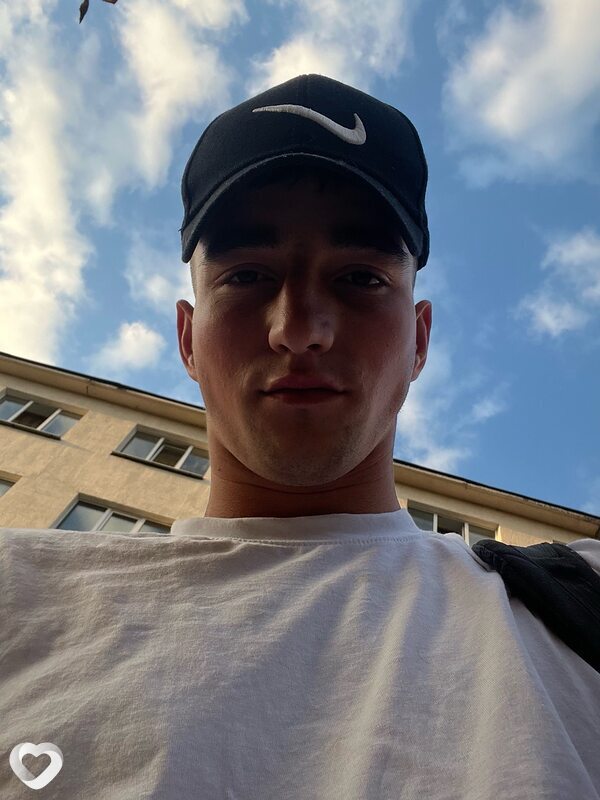 Дмитрий, 21, Бобруйске — анкета №2867840