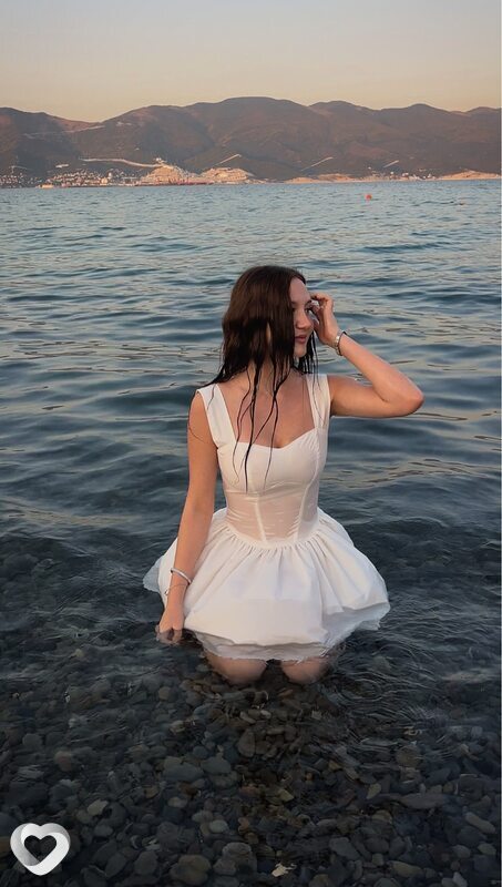 Lina, 19, Новороссийске — анкета №2867865
