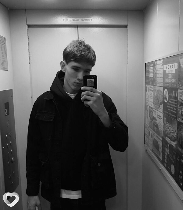 Артур, 21, Москве — анкета №2867872