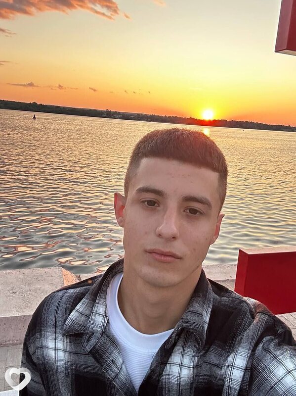 Максим, 21, Набережных Челнах — анкета №2867884
