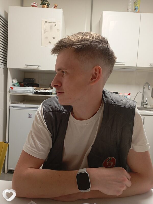 Иван, 21, Ижевске — анкета №2867978