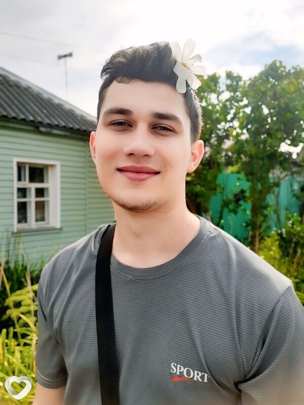 Антон, 20, Москве — анкета №2868322
