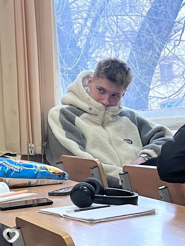 Evgeniy, 20, Минске — анкета №2868166