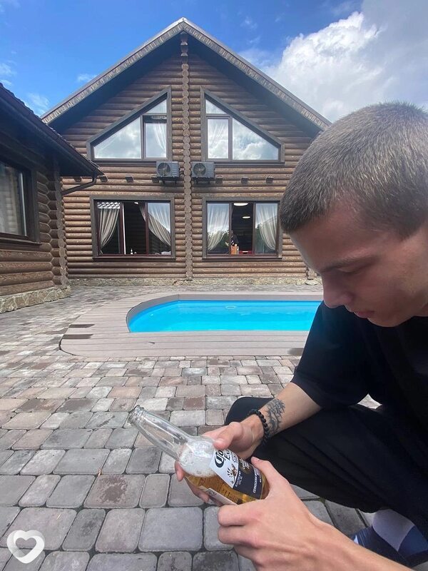 Артем, 20, Самаре — анкета №2868292