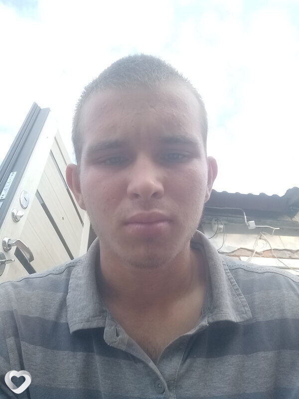 Юрий, 18, Калининграде — анкета №2868603