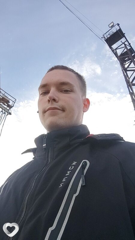 Андрей, 22, Артеме — анкета №2868704
