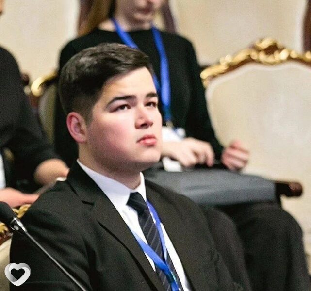 Миша, 23, Москве — анкета №2868958