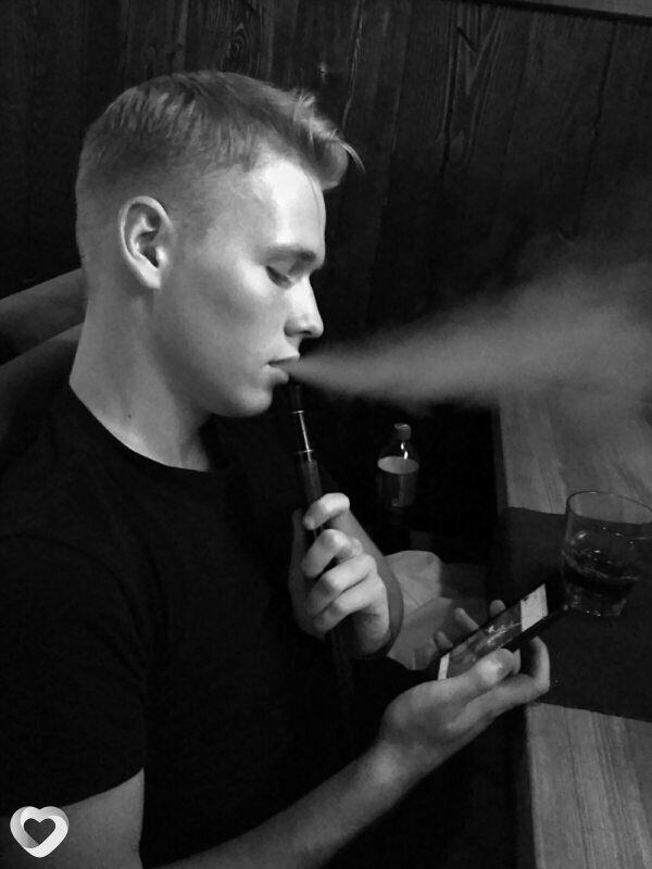Максим, 26, Луганске — анкета №2869792