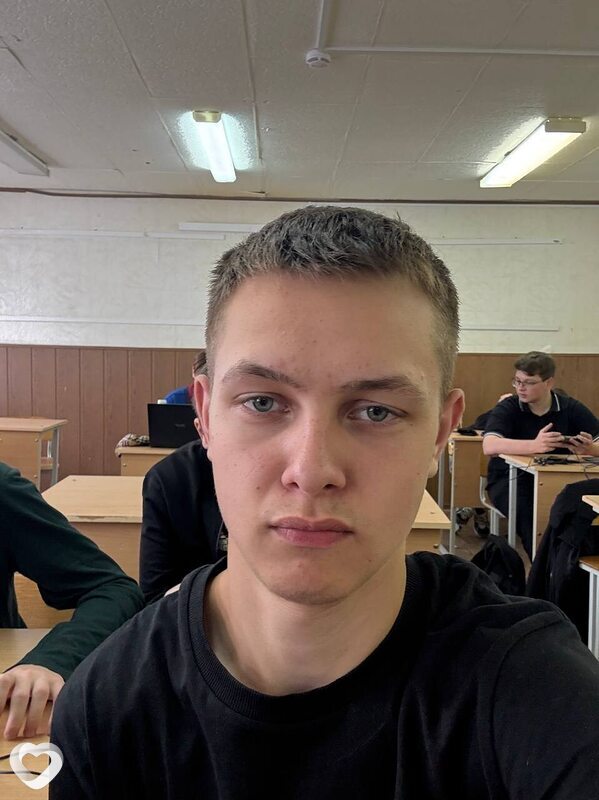Дима, 19, Екатеринбурге — анкета №2870132