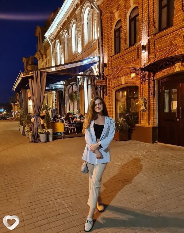 Карина, 26, Симферополе — анкета №2870388