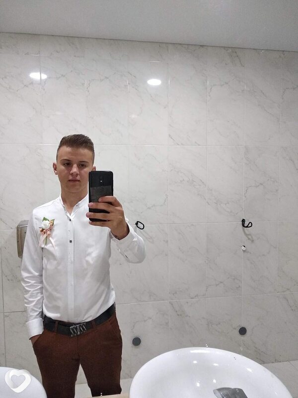 Viktor, Единцы