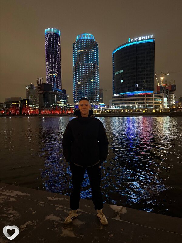 Данил, 19, Екатеринбурге — анкета №2871386