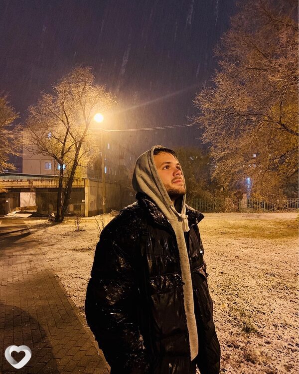 Данила, 23, Омске — анкета №2872083