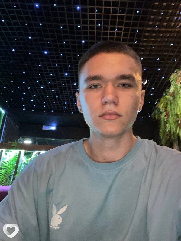 Михаил, 23, Москве — анкета №2872302