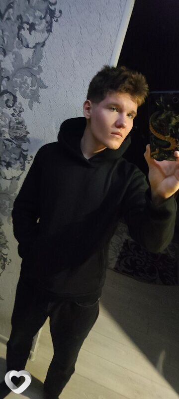 Евгений, 20, Новосибирске — анкета №2872446