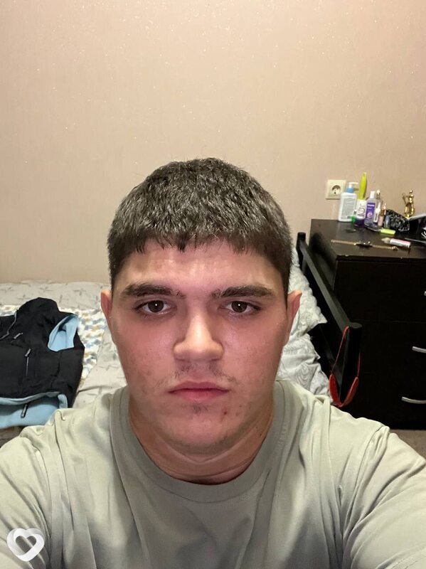 Кирилл, 20, Омске — анкета №2873654