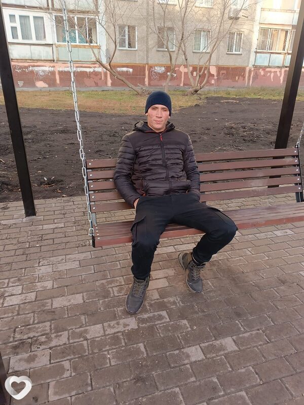 Дмитрий, 25, Новосибирске — анкета №2873476