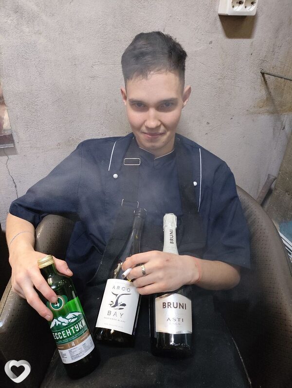 Денис, 21, Белгороде — анкета №2875105