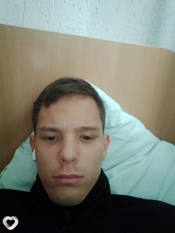 Максим, 20, Нягани — анкета №2874997