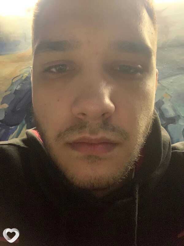 Максим, 21, Якутске — анкета №2875025