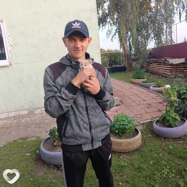 Антон, 19, Сарове — анкета №2875059