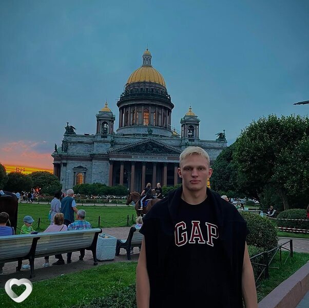 Влад, 21, Красноярске — анкета №2875406